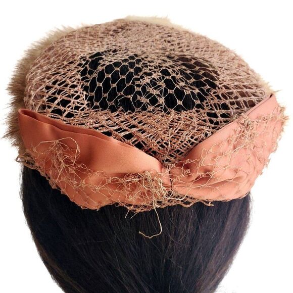 Pillbox Hat 1940s 50s Crochet Net Mink Fur Brown Satin Bow - Picture 4 of 10